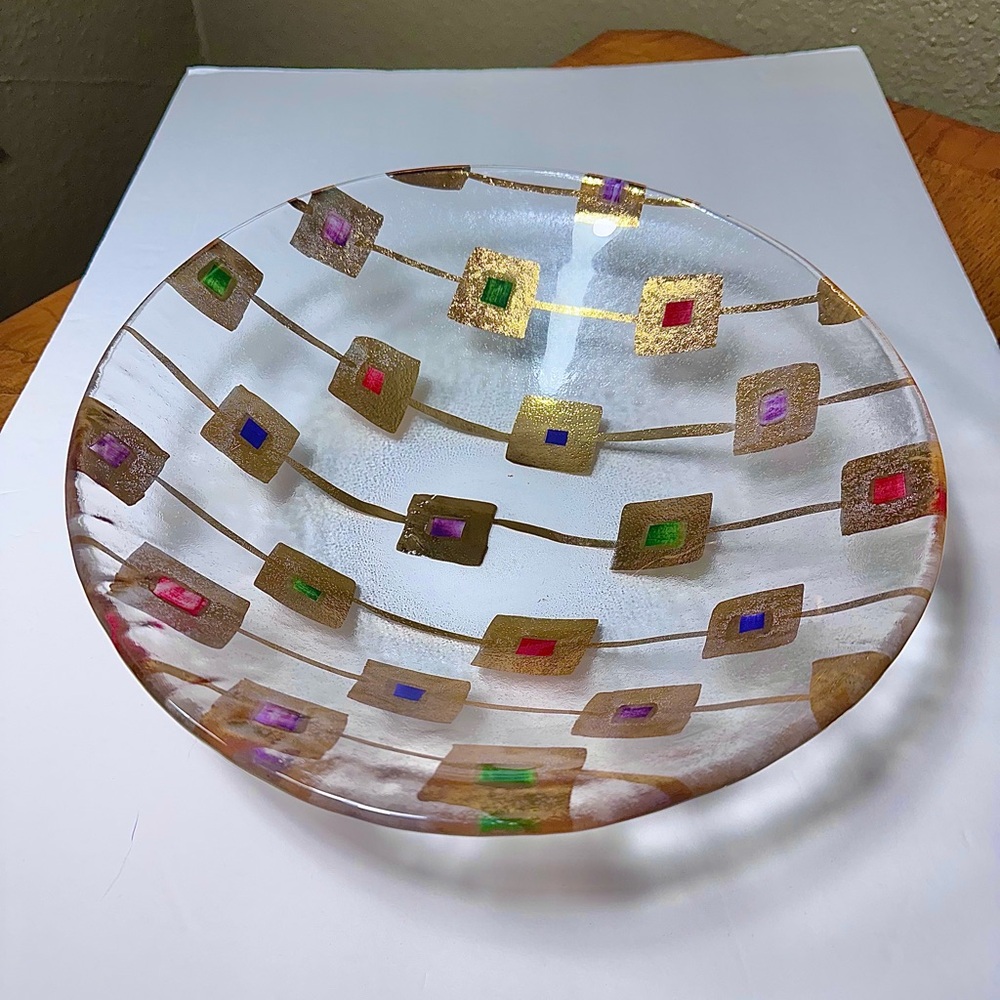*RARE* CRATE AND BARREL Medallion Serving Bowl - Picture 3 of 8